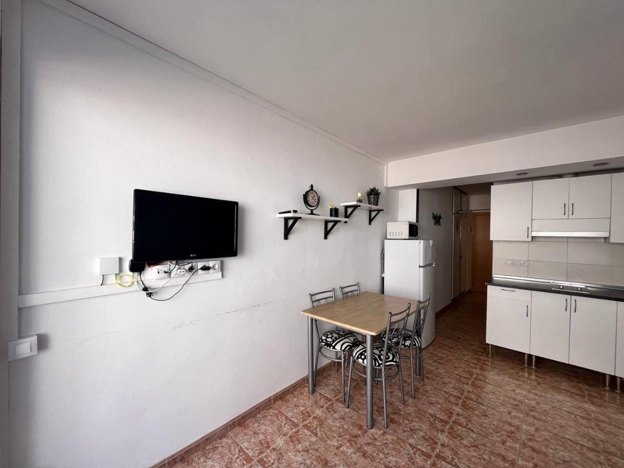 Estudio Con Tres Piscinas Comunitarias Y Pista De Tenis 罗萨斯 外观 照片
