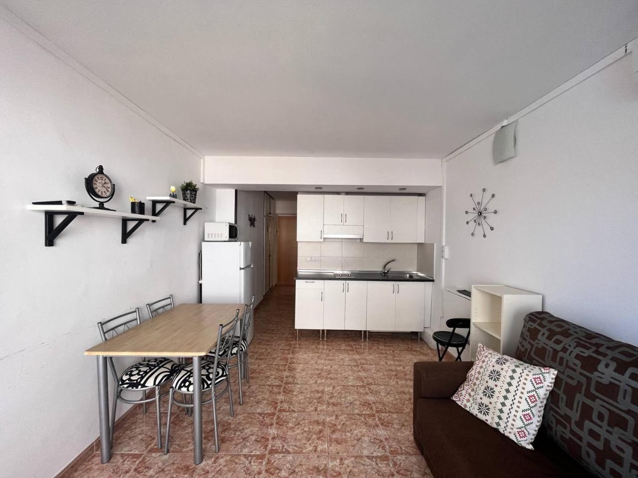 Estudio Con Tres Piscinas Comunitarias Y Pista De Tenis 罗萨斯 外观 照片