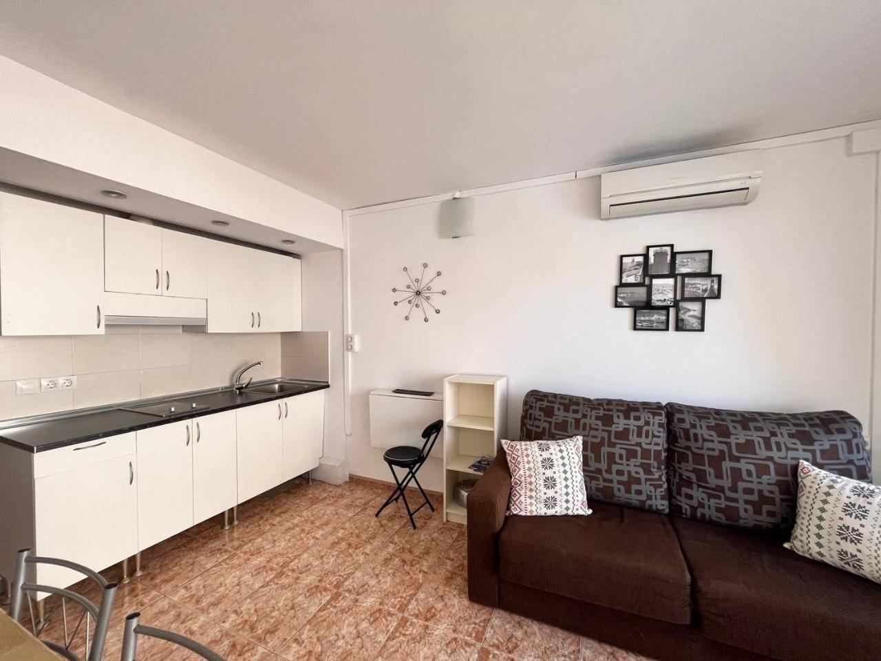 Estudio Con Tres Piscinas Comunitarias Y Pista De Tenis 罗萨斯 外观 照片
