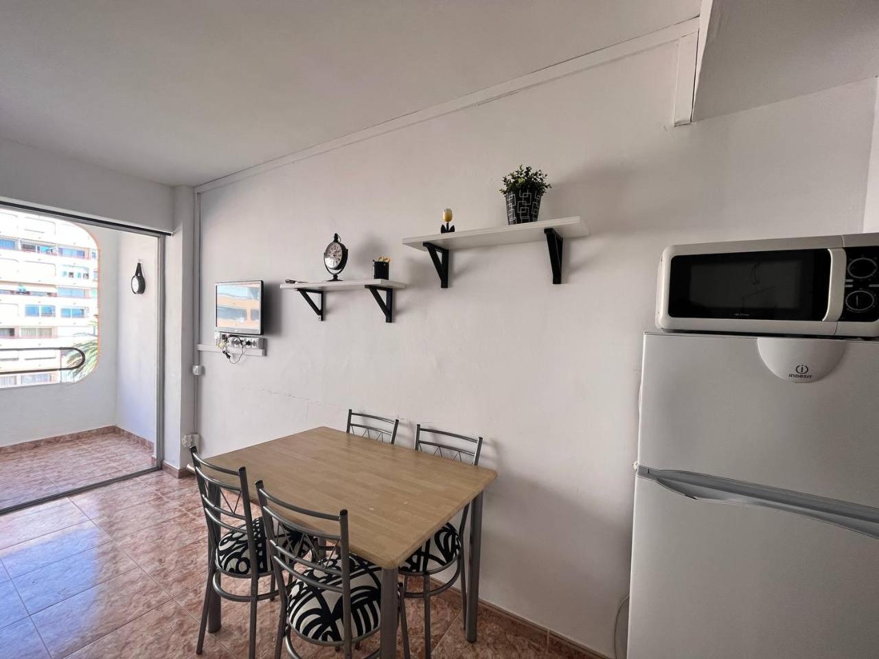 Estudio Con Tres Piscinas Comunitarias Y Pista De Tenis 罗萨斯 外观 照片