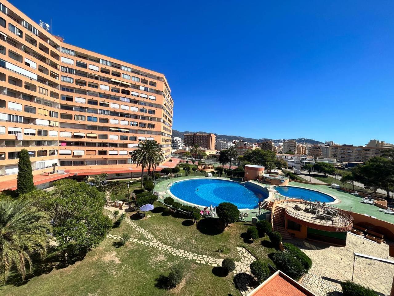 Estudio Con Tres Piscinas Comunitarias Y Pista De Tenis 罗萨斯 外观 照片